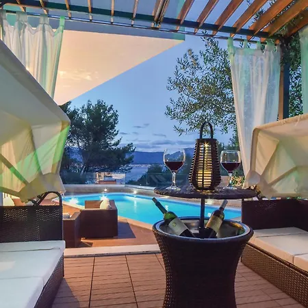 Tatil Evi Gorgeous In Slatine With Wifi