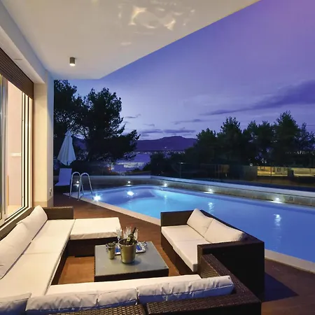 Tatil Evi Gorgeous In Slatine With Wifi *
