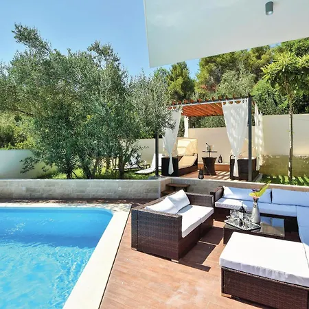 Gorgeous In Slatine With Wifi Tatil Evi