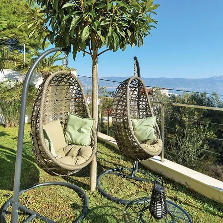 Gorgeous In Slatine With Wifi Trogir