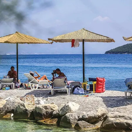 Tatil Evi Gorgeous In Slatine With Wifi Trogir