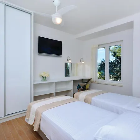 Gorgeous In Slatine With Wifi Tatil Evi