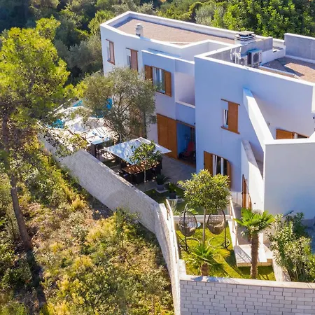 Gorgeous In Slatine With Wifi Tatil Evi