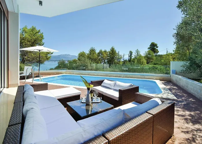 Gorgeous In Slatine With Wifi *