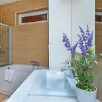 Gorgeous In Slatine With Wifi Vikendica *