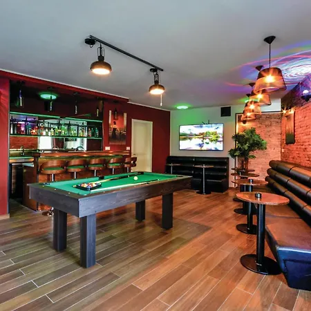 Ferienhaus Gorgeous In Slatine With Wifi Trogir