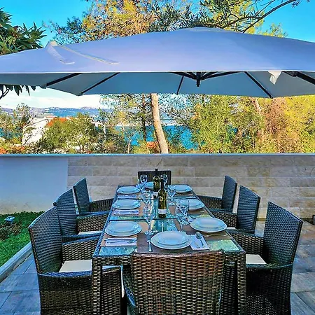 Gorgeous In Slatine With Wifi *