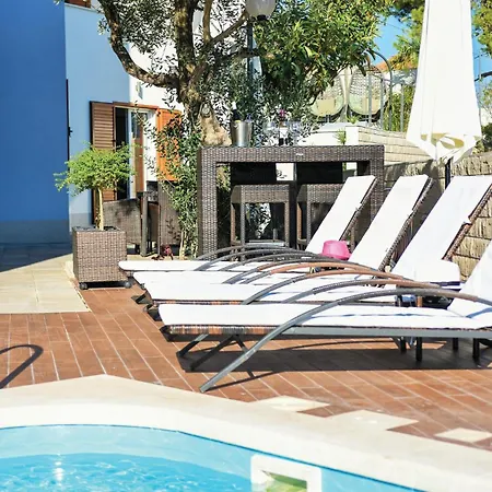 Ferienhaus Gorgeous In Slatine With Wifi *