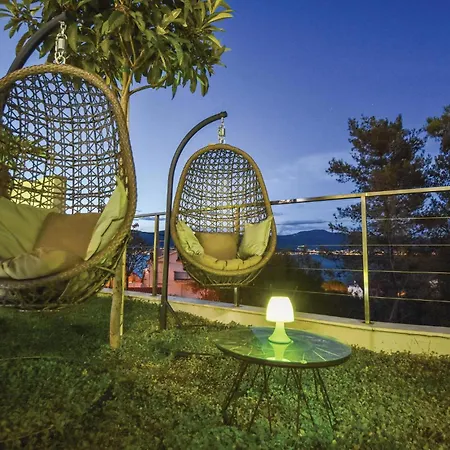 Gorgeous In Slatine With Wifi * Trogir