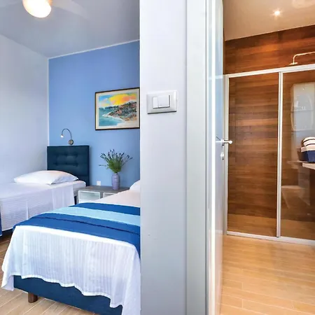 Gorgeous In Slatine With Wifi Ferienhaus *