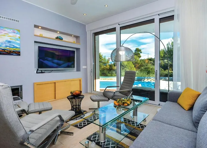 Gorgeous In Slatine With Wifi