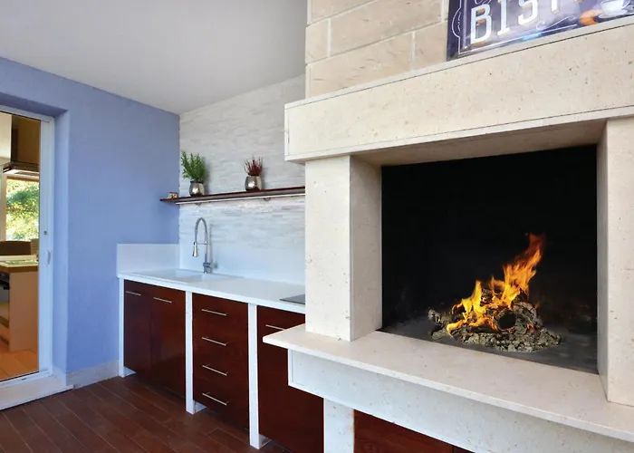 Hébergement de vacances Gorgeous In Slatine With Wifi *