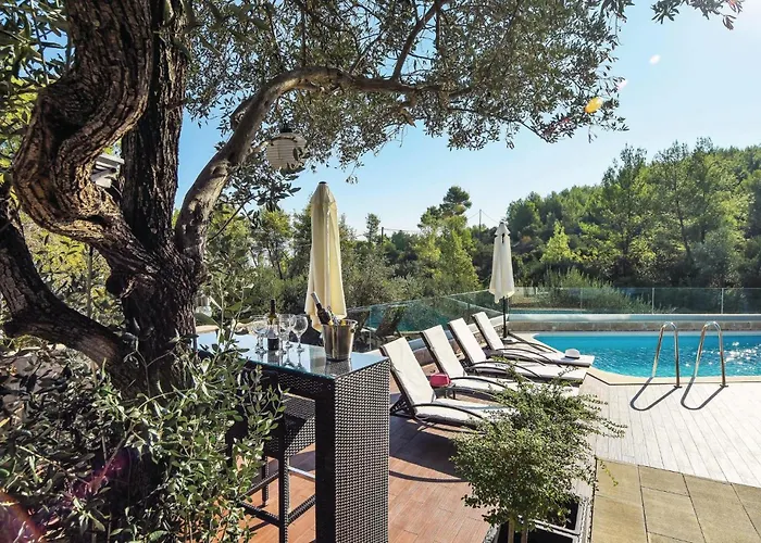 Dom wakacyjny Gorgeous In Slatine With Wifi Trogir