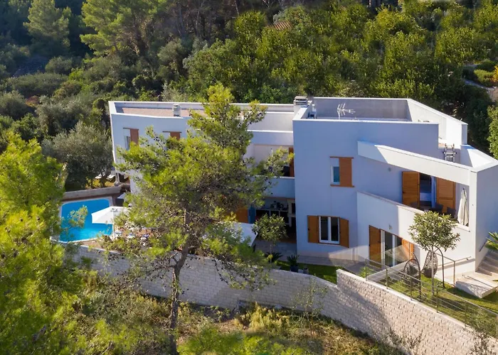 Dom wakacyjny Gorgeous In Slatine With Wifi Trogir